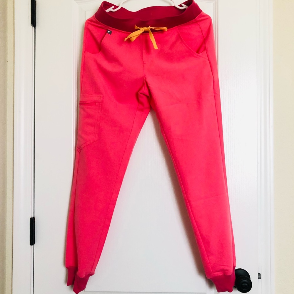 Figs Neon Pink Zamora